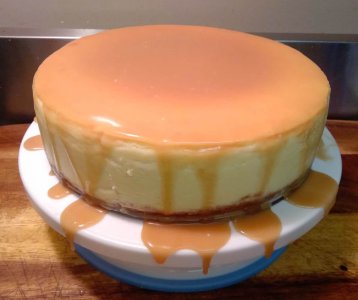 SaltedCaramelCheesecake1.jpg