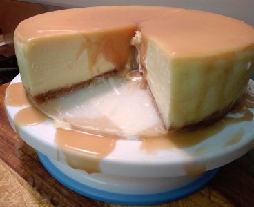 SaltedCaramelCheesecake3.jpg