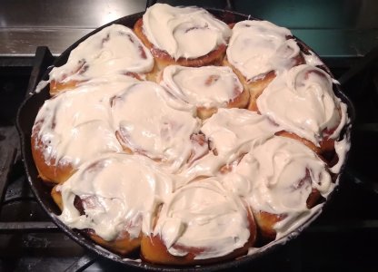 cast iron cinnamon rolls.jpg