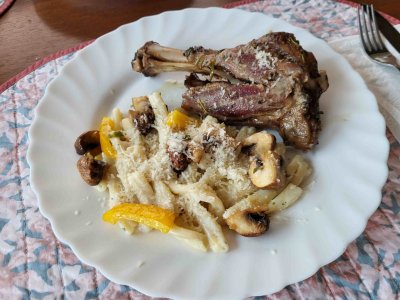 lamb shank and pasta.jpg