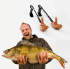 fish-holding-hands-35270420.png