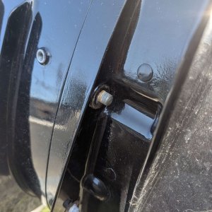 leg bolt - rust.jpg