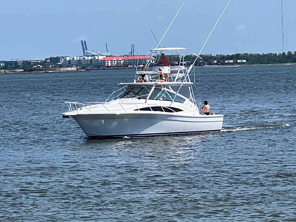 www.offthehookyachts.com