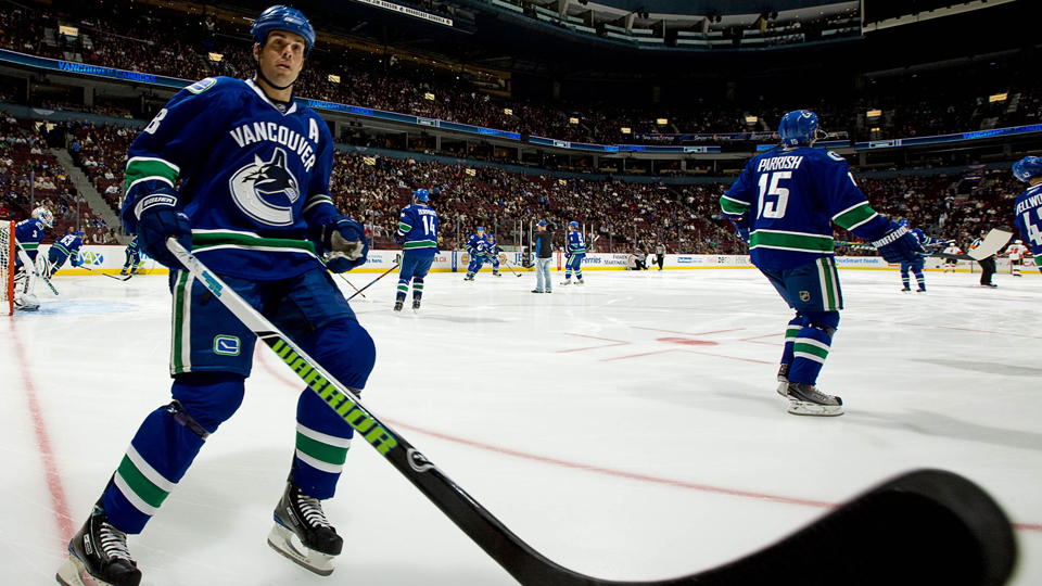 9.21_Canucks.vs.Calgary4_b.jpg