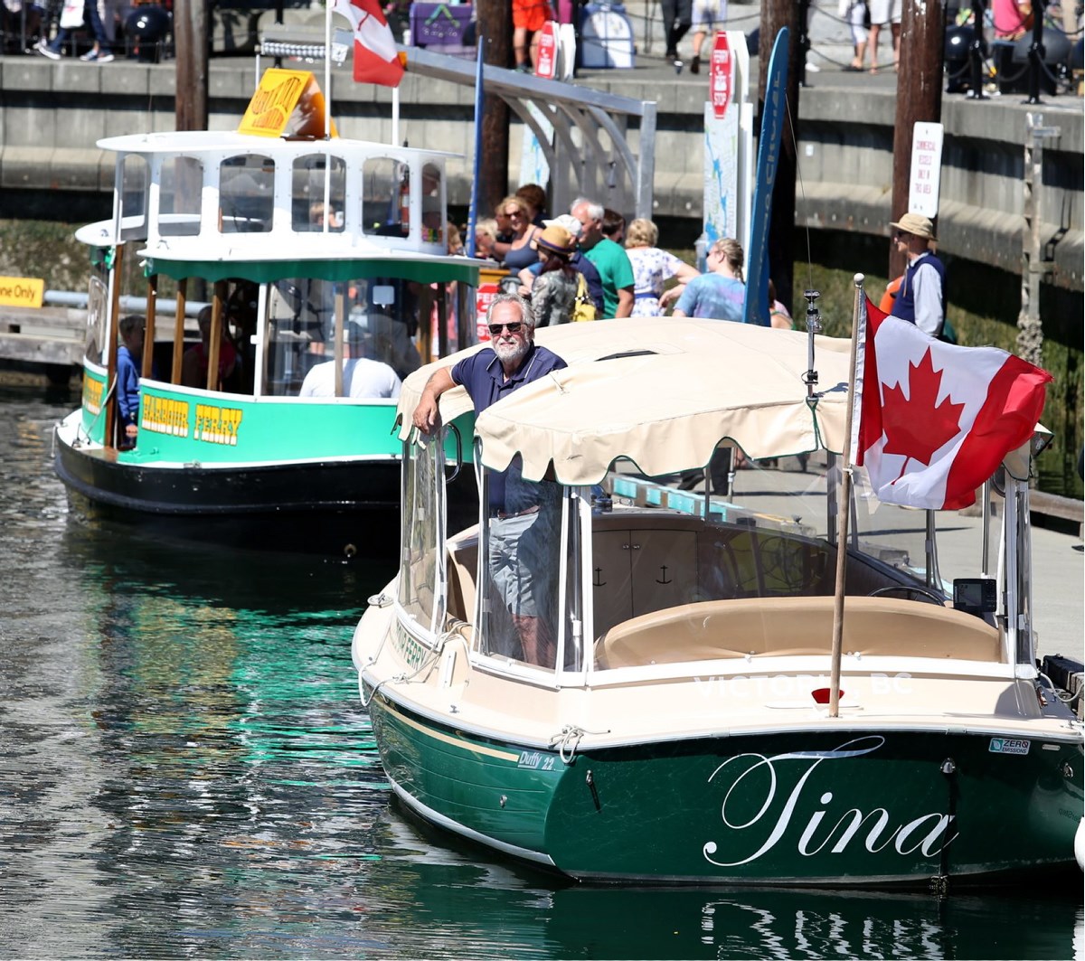 www.timescolonist.com